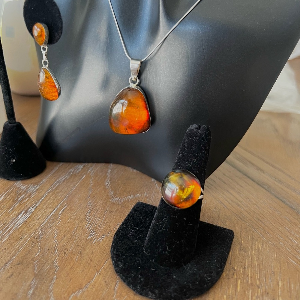 Natural round Amber ring